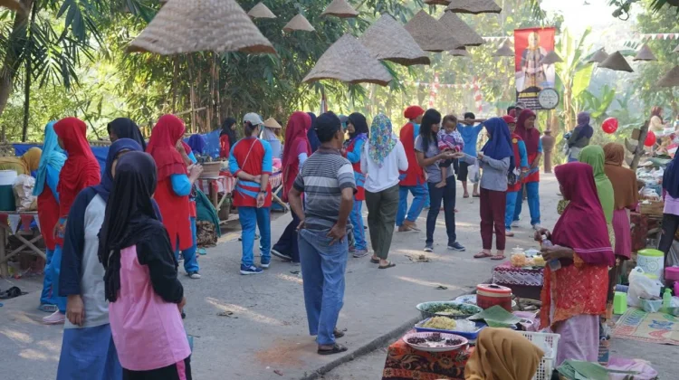 Peken Pinggul Brings Traditional Market Culture to Klaten