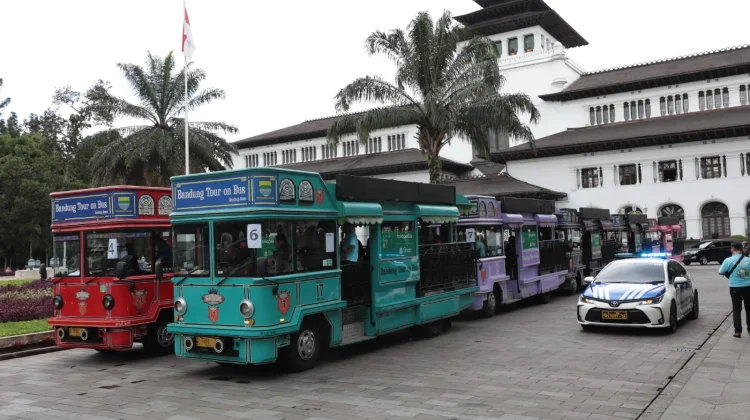 Bandros: Bandung's Tour Bus Blending History and Fun