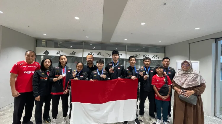 Indonesian Junior Badminton Team Finishes Runner-Up in Tokyo