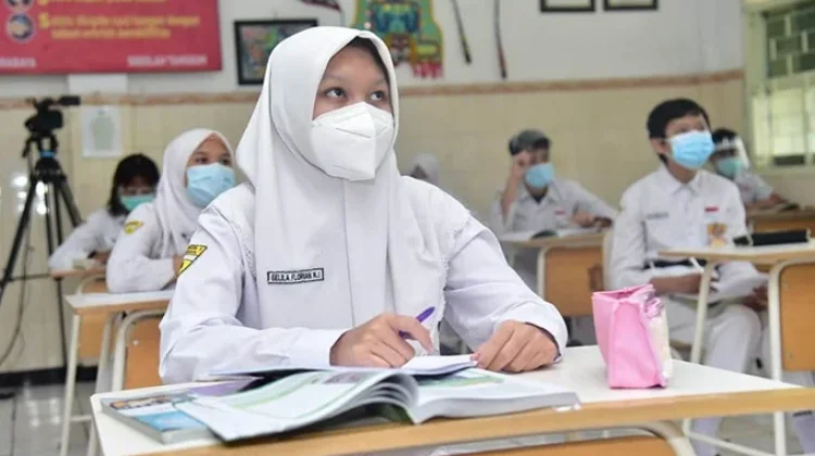 Anak Krakatau Volcano Eruption, Government Implements Distance Learning