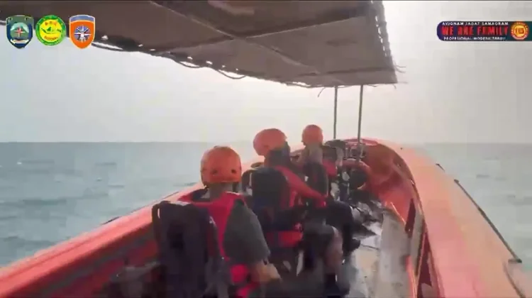 Seven Journalists Missing After Speedboat Loses Contact in Sunda Strait