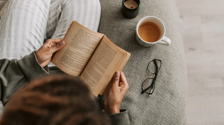 Bangladesh Writer Urges Reading Amid Growing AI Reliance