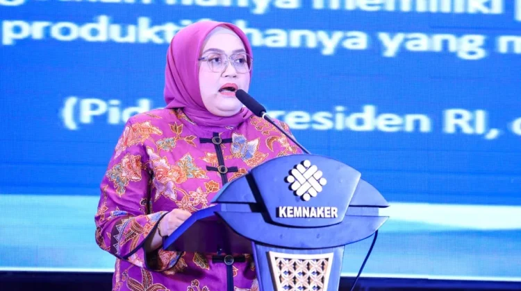 Manpower Ministry Urges Workers to Understand Employment Contracts Before Signi