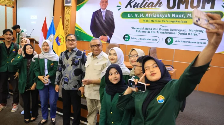Manpower Ministry Urges Young People to Use AI to Boost Productivity