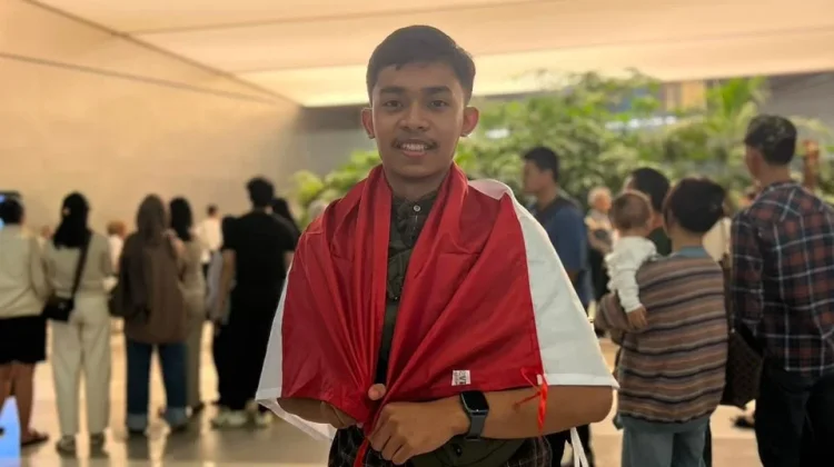 MAN 2 Malang Student Flies to China for AFS Student Exchange Program