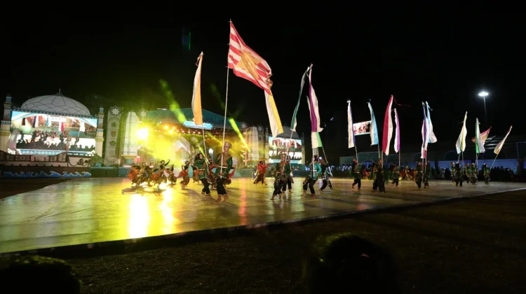 300 Dancers from Unnes and ISI Surakarta Enliven the 31st National MTQ in Semarang