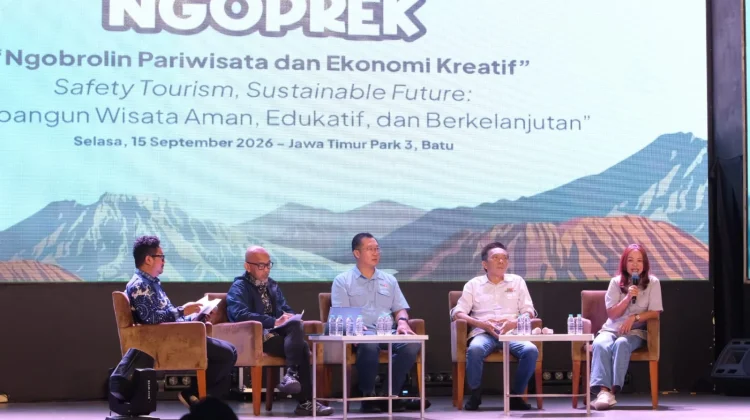 Closure of Mount Bromo Does Not Dampen Tourist Interest