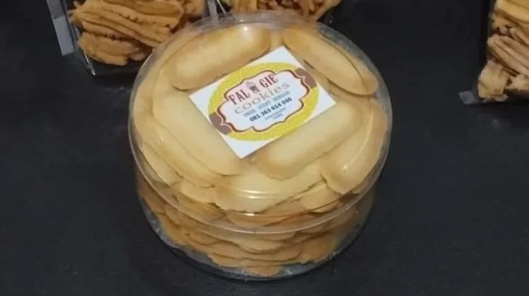 Lidah Kucing, A Thin and Crispy Cookie for Eid in Indonesia