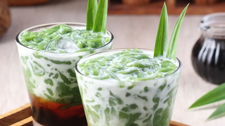 Cendol Ice Remains a Favorite Traditional Drink as Indonesians Beat the Heat