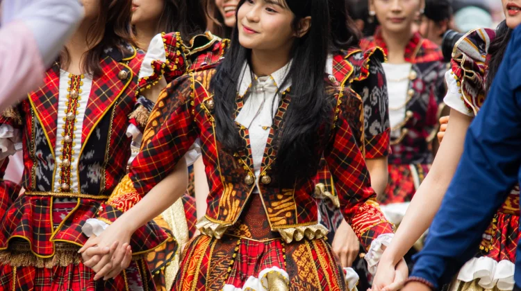 JKT48 Highlights Indonesian Batik in New "Ayo Senyumlah" Costumes