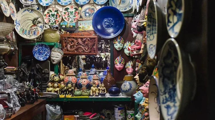 Central Java Craft Hubs Offer Batik, Woodwork, Pottery