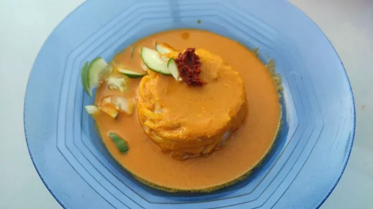 Riau Lakse Kuah Combines Sago Noodles, Fish Curry