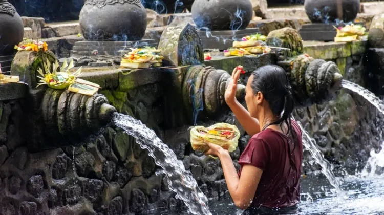 Melukat Offers Sacred Purification at Bali’s Hindu Sites