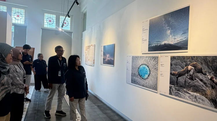 Andrei Stenin Photo Contest Exhibition Opens in Jakarta