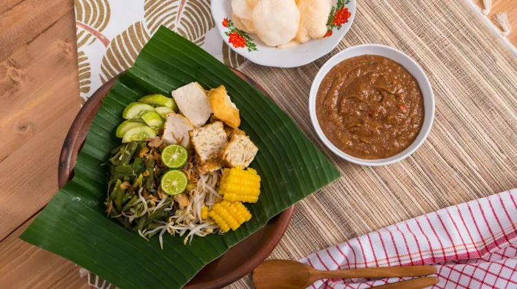 Gado-Gado, Indonesia’s Salad with Distinctive Local Flavor