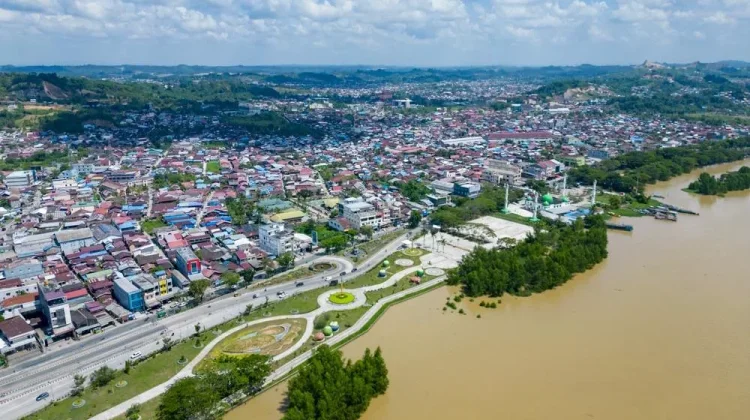 Mahakam River Connects Wildlife, Culture and Life in East Kalimantan