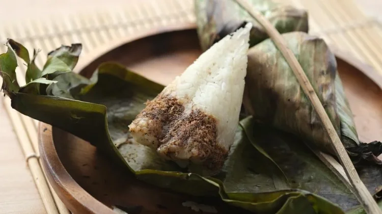 Pengkang: Grilled Sticky Rice With Ebi Filling