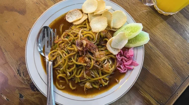 Mie Aceh: Banda Aceh's Spicy Noodles Shaped by Trade History