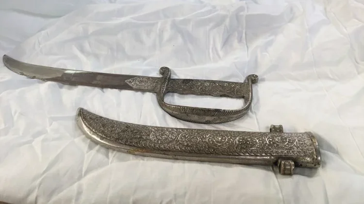 Badik Cangkingan: The Betawi Weapon Carried for Protection