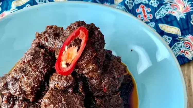 Authentic West Sumatran Rendang: The Art of Slow Cooking