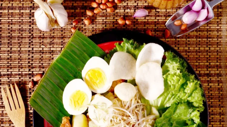 Gado-Gado: The Ultimate Indonesian Peanut Sauce Salad