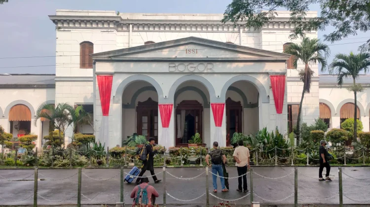 Bogor Station: The Busiest Commuter Rail Station in Greater Jakarta