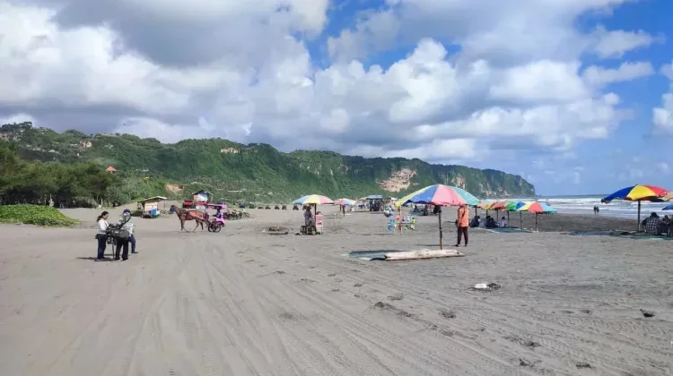 Parangtritis Beach, The Most Well-Known Beach in Yogyakarta