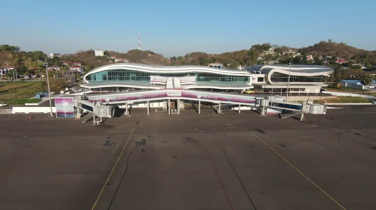 Lawmaker Calls for Better Komodo Airport Services