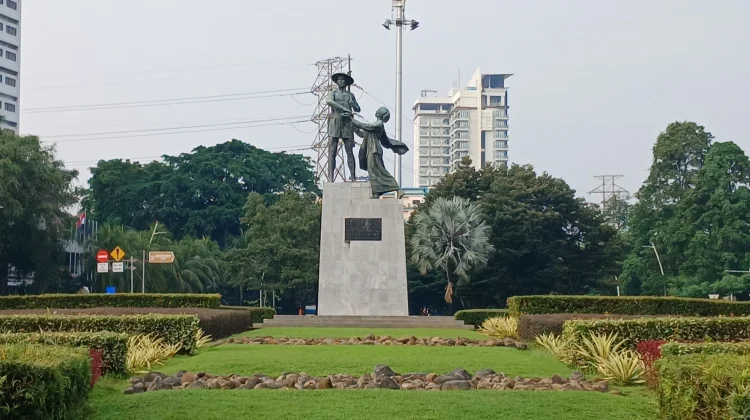 Heroes' Monument Commemorates Indonesian National Revolution