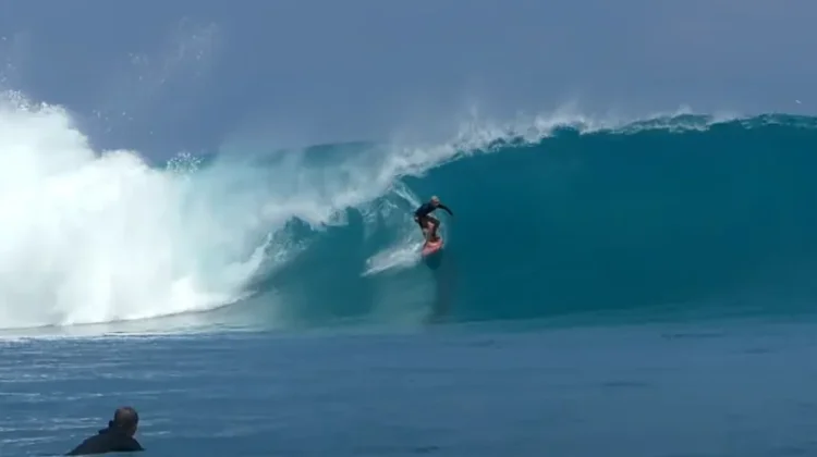 Telescopes Challenges Surfers with Long Left-Hand Barrels