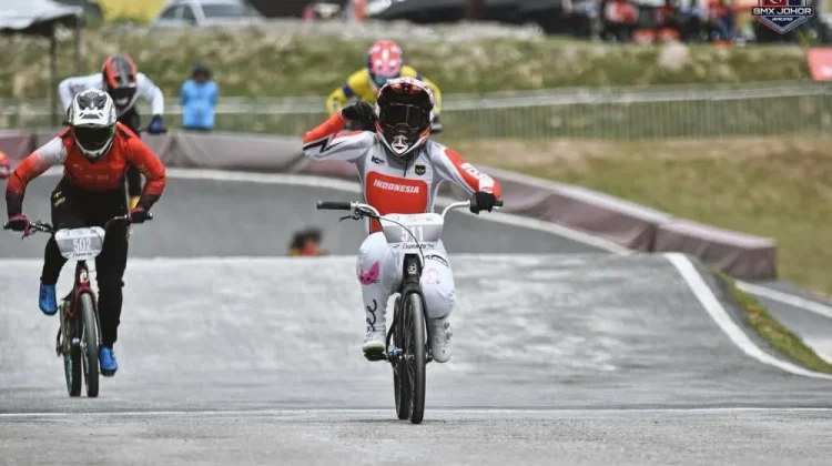 Jasmine Azzahra Wins Bronze in Women's BMX Racing