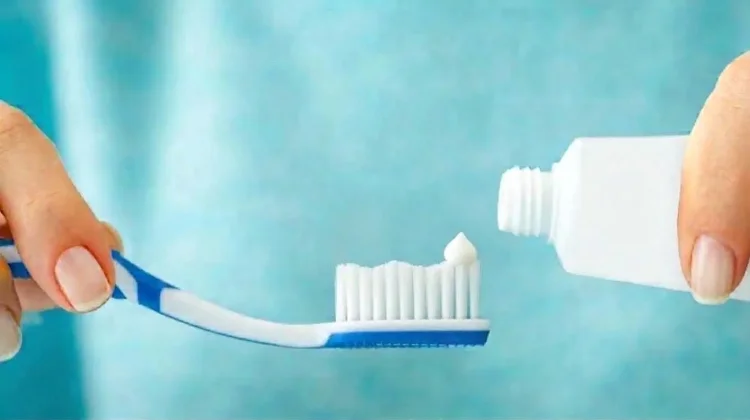 Health Minister Reminds Public About Proper Toothbrushing Habits