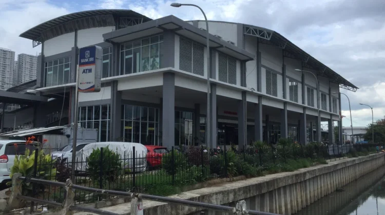 Duri Station: Commuter Rail Hub in West Jakarta