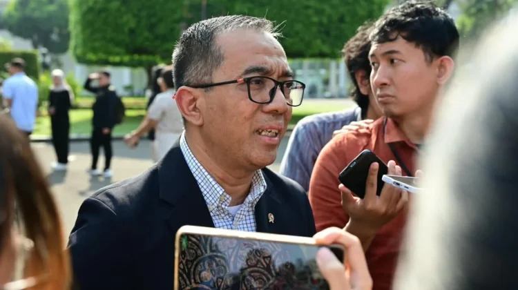 Kemdiktisaintek Kaji Kebutuhan Pendidikan Tinggi Gratis