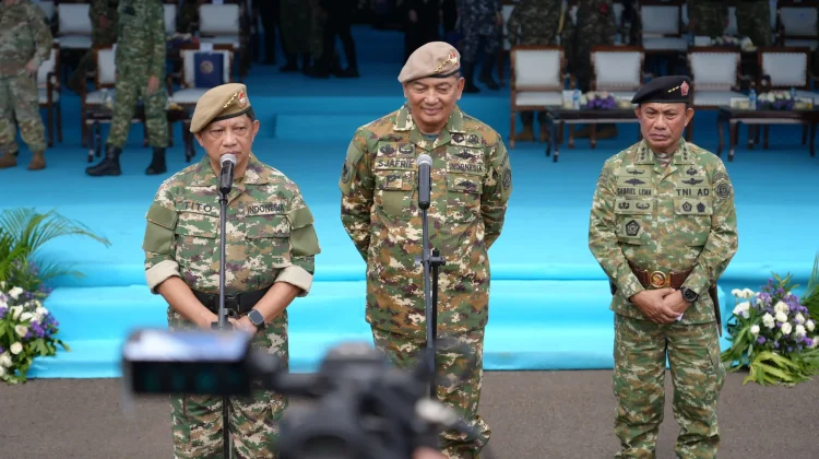 Minister Sjafrie Attends Closing Ceremony of the Basic Military Training for ASN