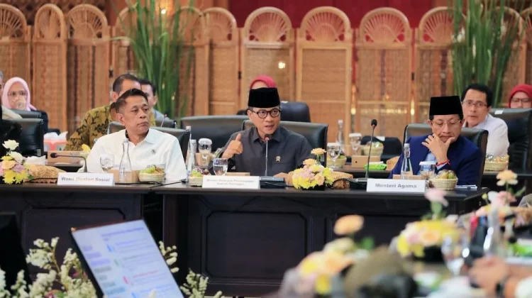 Indonesia Mobilizes Village Facilitators to Expand Social Protection