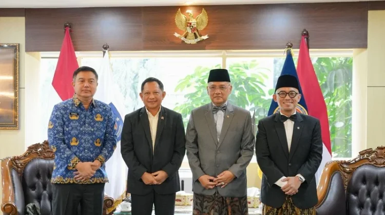 Indonesia Matches Hajj Pilgrim Data to Improve Waiting Lists