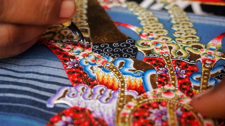 Sidowarno Village Showcases Wayang Craft and Rural Tourism