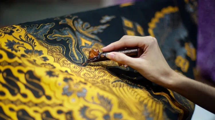 Culture Director General Highlights Batik’s Future on National Batik Day