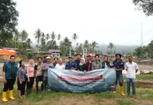 Students Deploy Water Filtration Systems in Sumatra's Village
