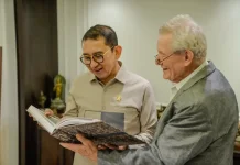 Australian Author to Publish First English Book on Lombok Textiles