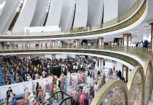 First Tarawih Unites Thousands in Nusantara