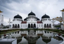 Indonesia Mobilizes 6,859 Mosques to Support Eid Travel Surge