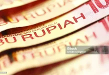 Rupiah Nears 17,000 as Gold Rebounds