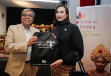 Minister of Tourism Visits the Indonesian Cultural House in Berlin