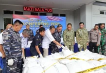 Indonesian Navy Seizes 6.1 Tons of Illegal Tin in Tanjung Priok