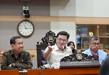 House of Representatives Demands Investigation of Acid Attack on Activist