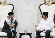 Minister Receives Palestinian Ambassador, Highlights Brotherhood