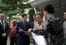 UK Minister for Aviation, Maritime and Decarbonisation Visits Indonesia