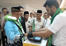 Minister Reviews Makkah Route at Juanda Airport, Emphasizes Service Convenience
